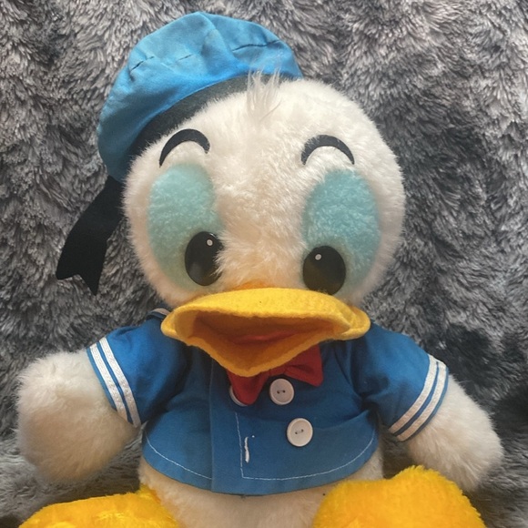 Vintage Donald Duck Plush Toy Doll
Disney Japan Sun and Star RARE
Collectible - Picture 2 of 16